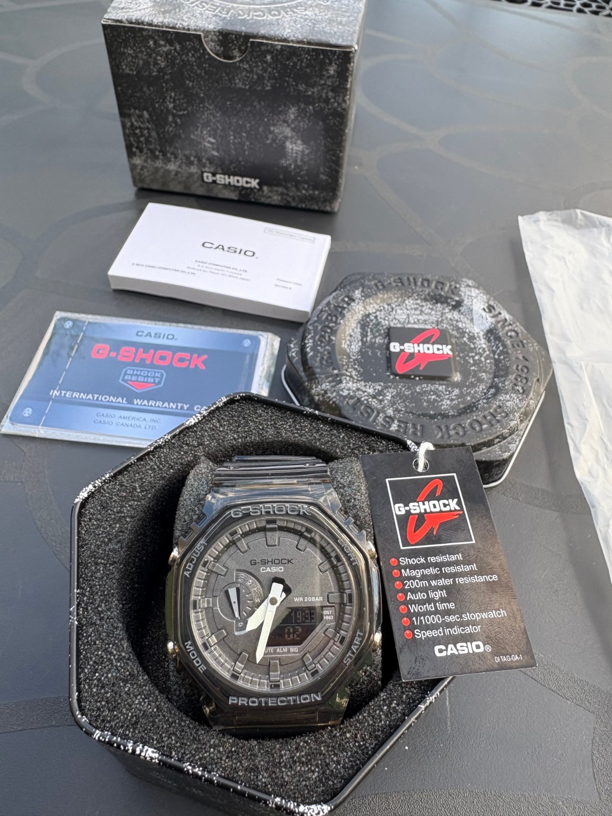 noir-fond-noir-packaging G-Shock Obsidian